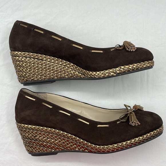 NWOB. Lauren Ralph Lauren 9.5B Cambree Suede Metallic Taupe Wedges. - Picture 9 of 11